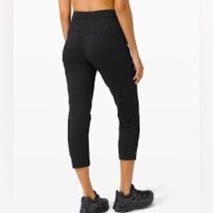 Lululemon size 4 black ready to rulu cropped drawstring joggers